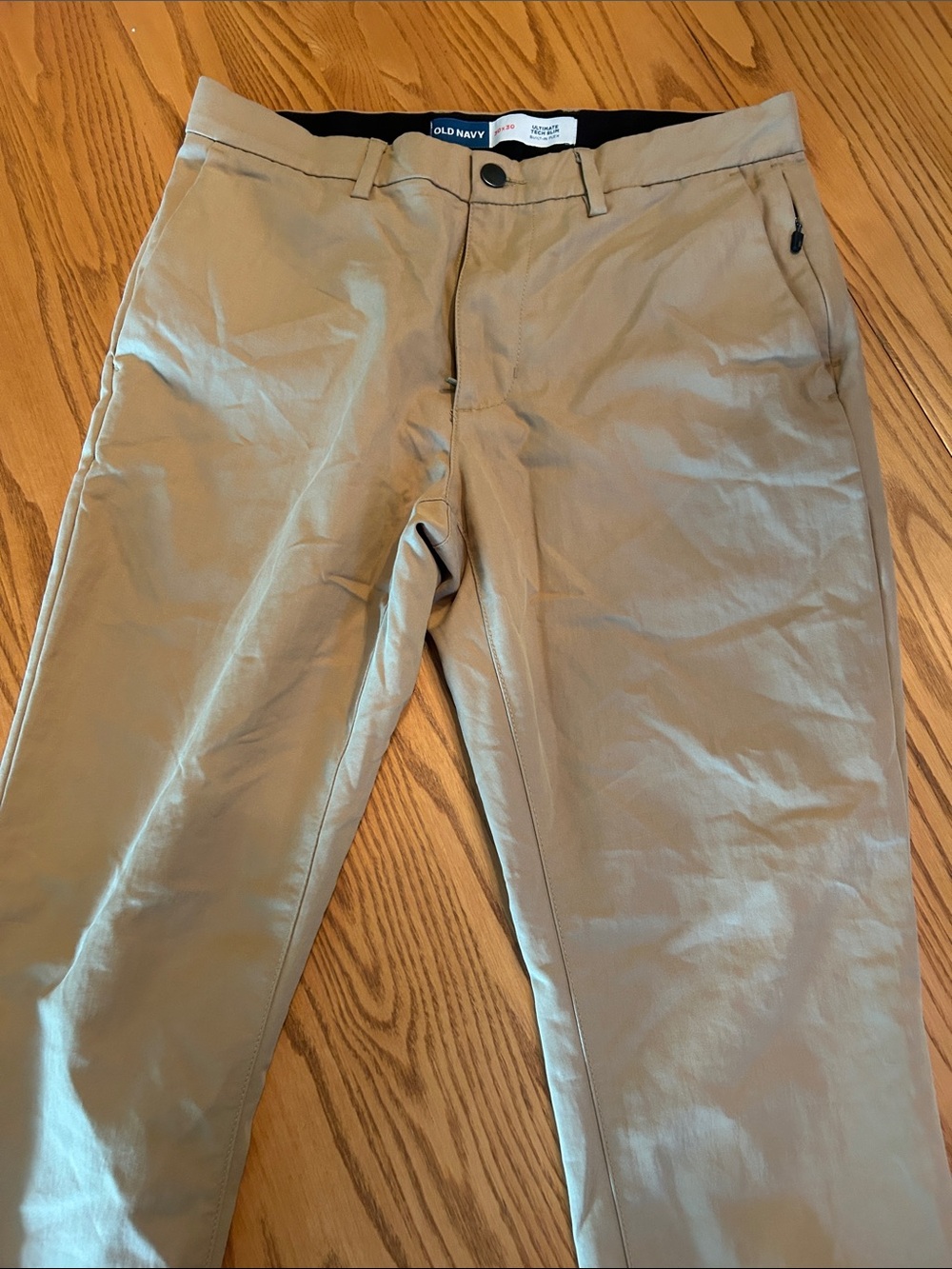 Old Navy Men’s Chino Pants in Khaki Tan